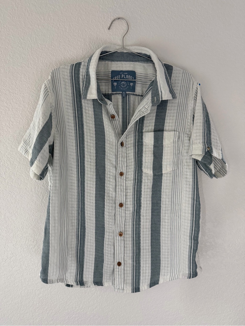 Men’s Free Planet • 100% Cotton • Size XL